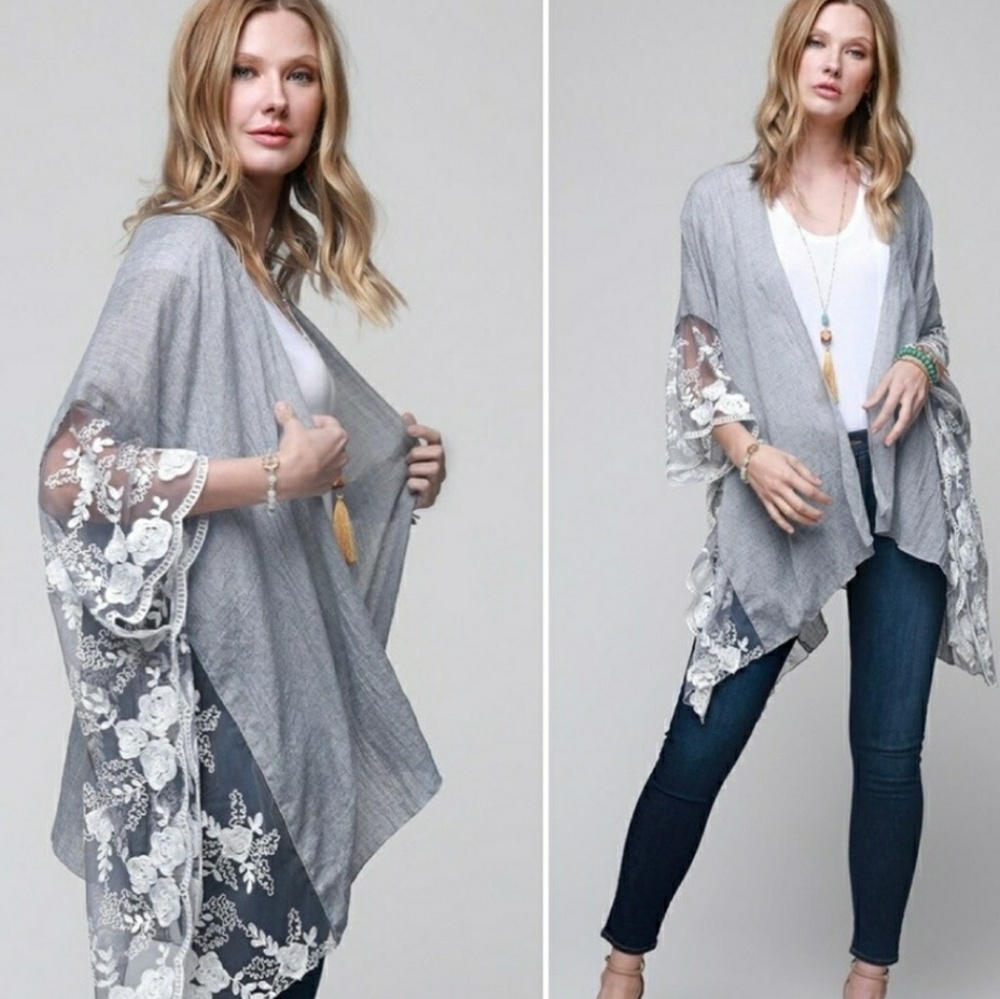💕LAST ONE!💕 Gray Lace Kimono 💕 - Picture 2 of 4